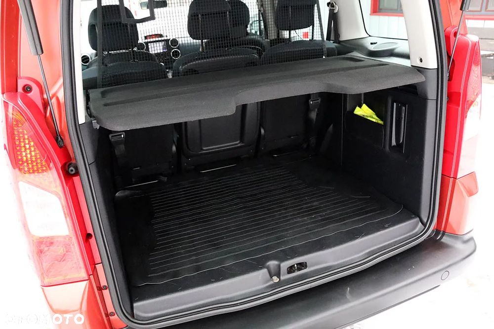 Peugeot Partner 110 Family - 36