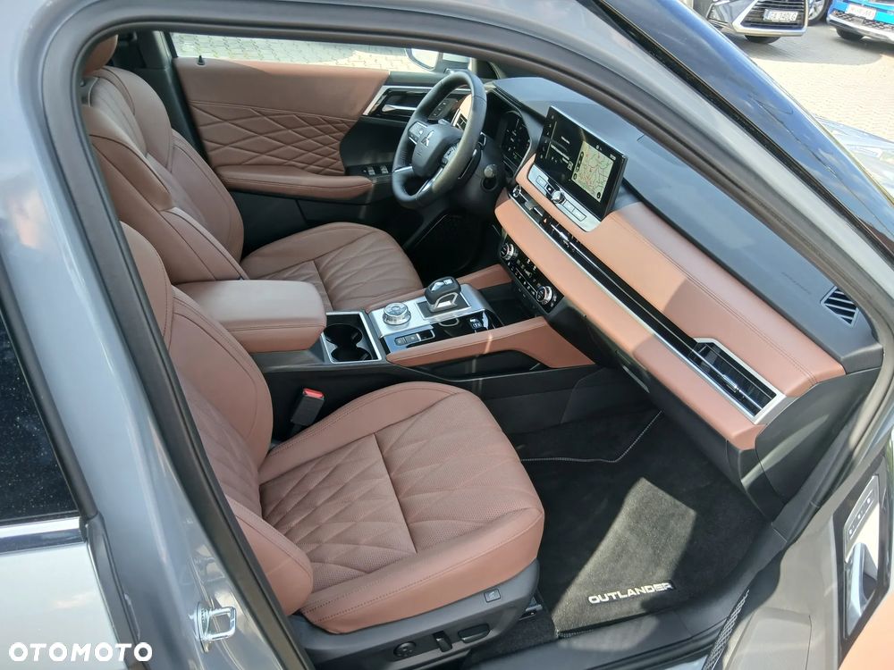 Mitsubishi Outlander Instyle Plus - 9
