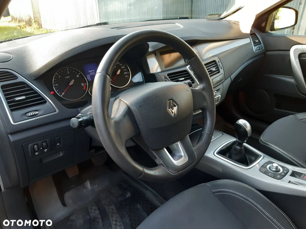 Renault Laguna 2.0 dCi Tech Run - 9