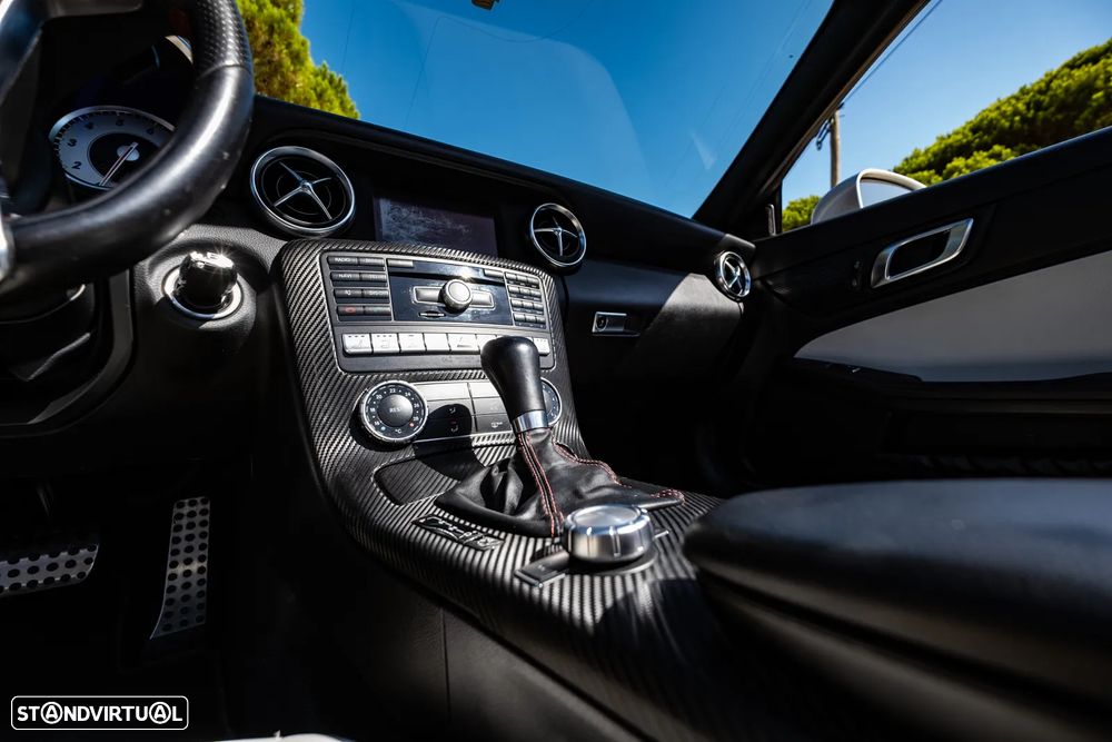 Mercedes-Benz SLK 250 (BlueEFFICIENCY) 7G-TRONIC - 27