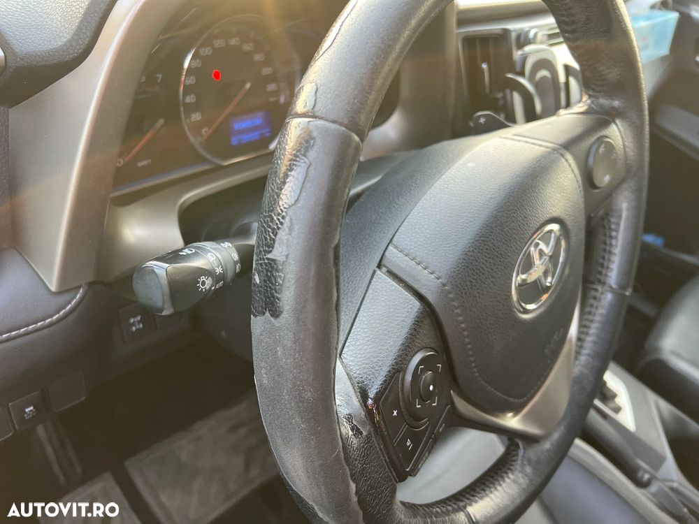 Toyota RAV4 2.2 D-4CAT 4WD Aut Luxury - 17