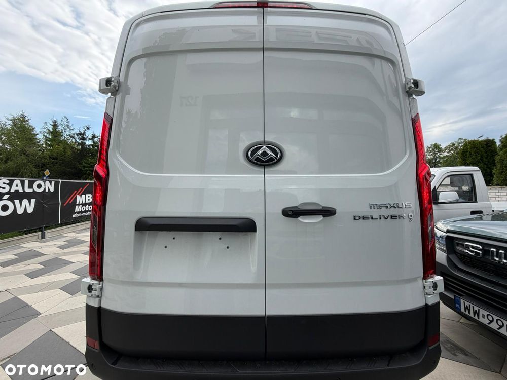 Maxus Deliver 9 - 4