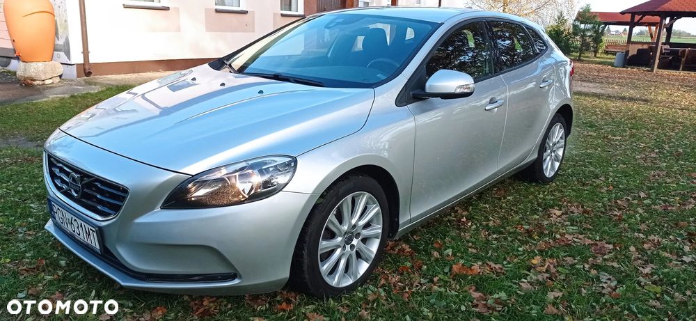 Volvo V40 T2 - 2