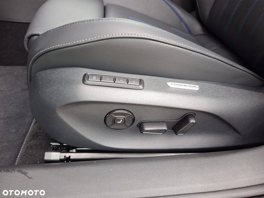 Volkswagen Passat - 15