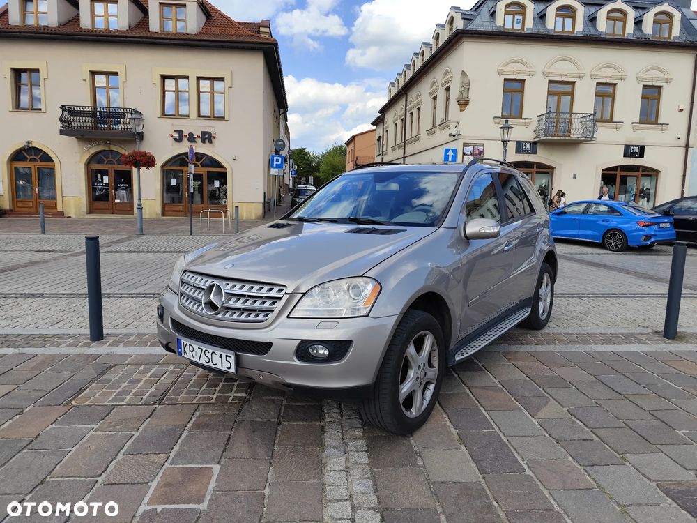 Mercedes-Benz ML 350 4-Matic - 5