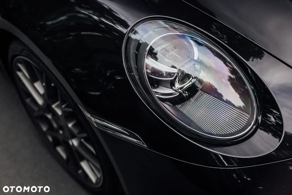 Porsche 911 Carrera 4S - 14