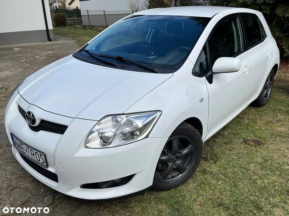 Toyota Auris - 1