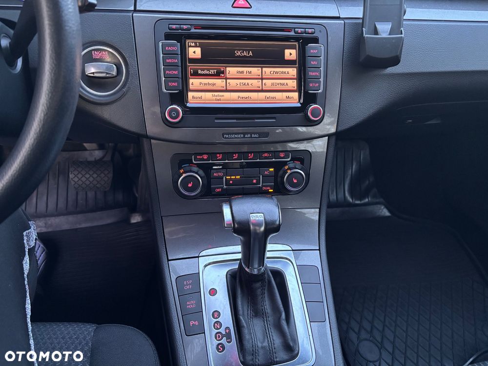 Volkswagen Passat 2.0 TDI Comfortline DSG - 14