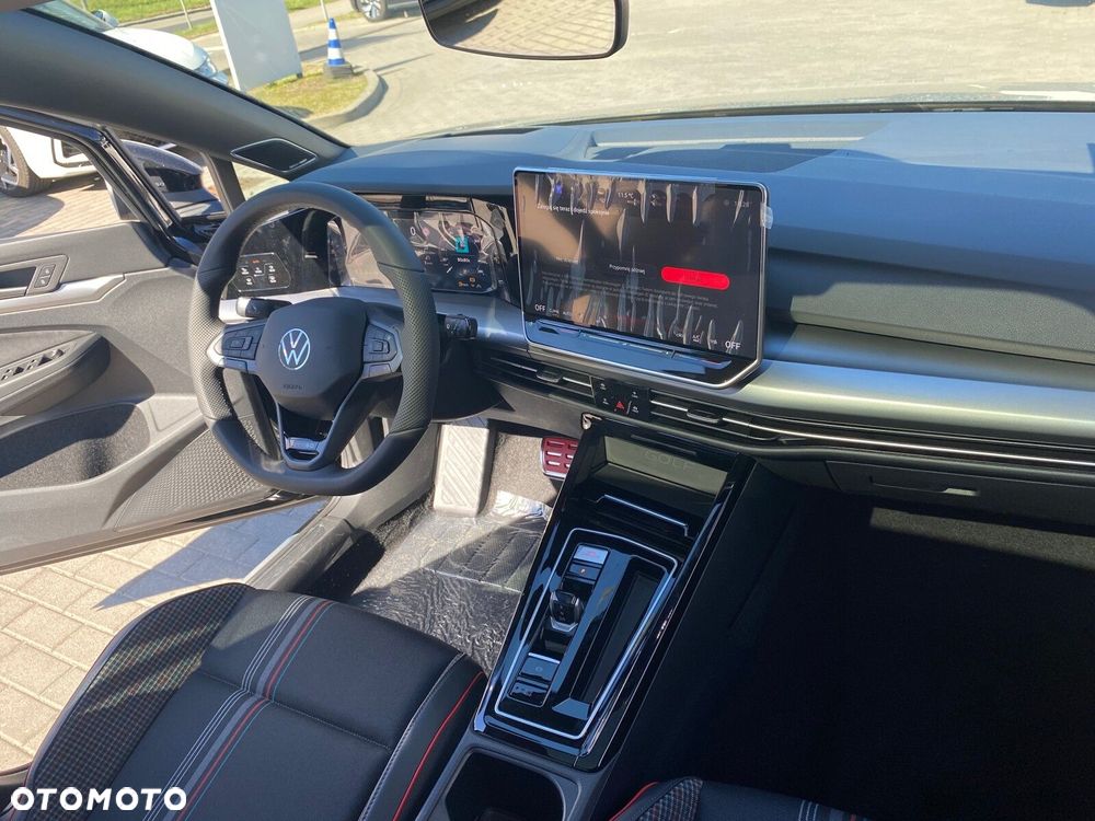 Volkswagen Golf - 10