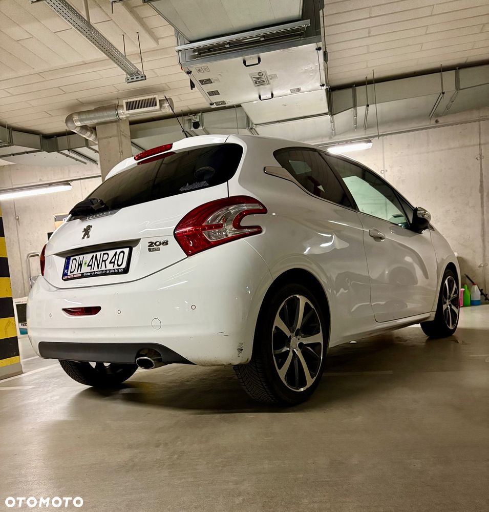 Peugeot 208 e-HDi 92 Stop&Start Allure - 3