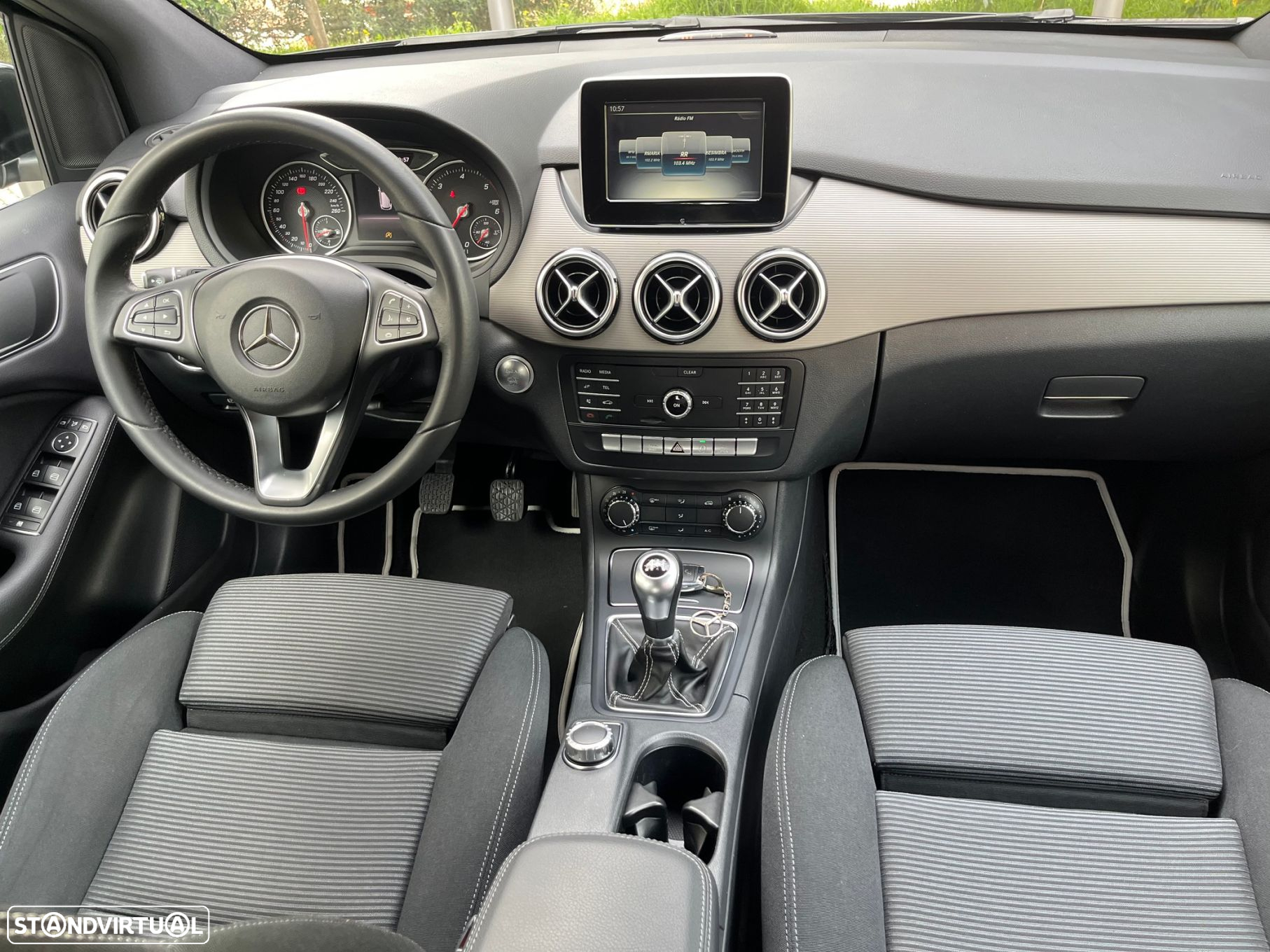 Mercedes-Benz B 180 d Style - 4