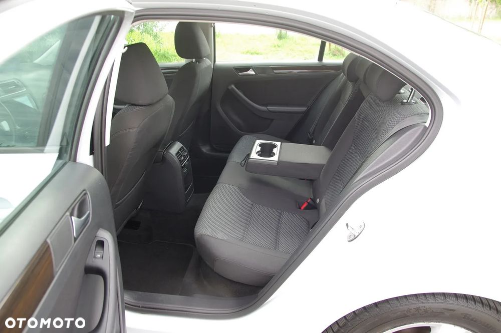 Volkswagen Jetta 2.0 TDI DPF BMT Trendline - 7