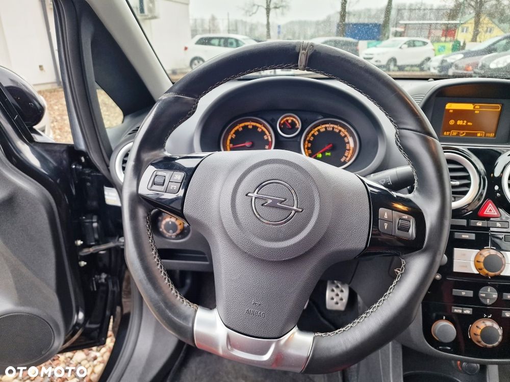 Opel Corsa 1.6 Turbo GSi - 12