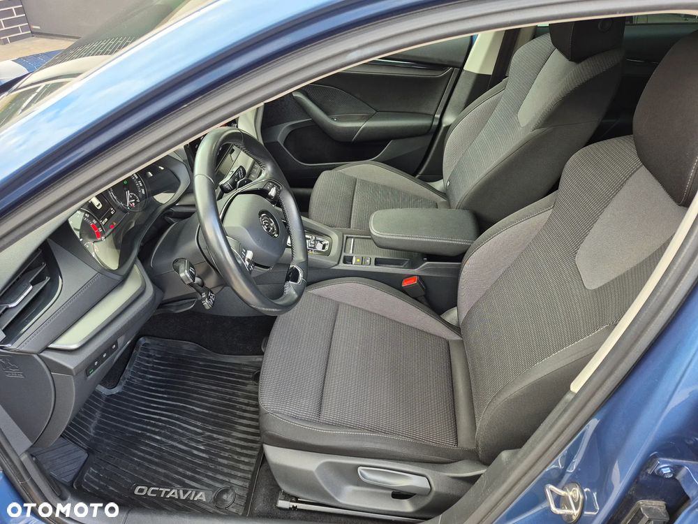 Skoda Octavia 2.0 TDI Ambition DSG - 5