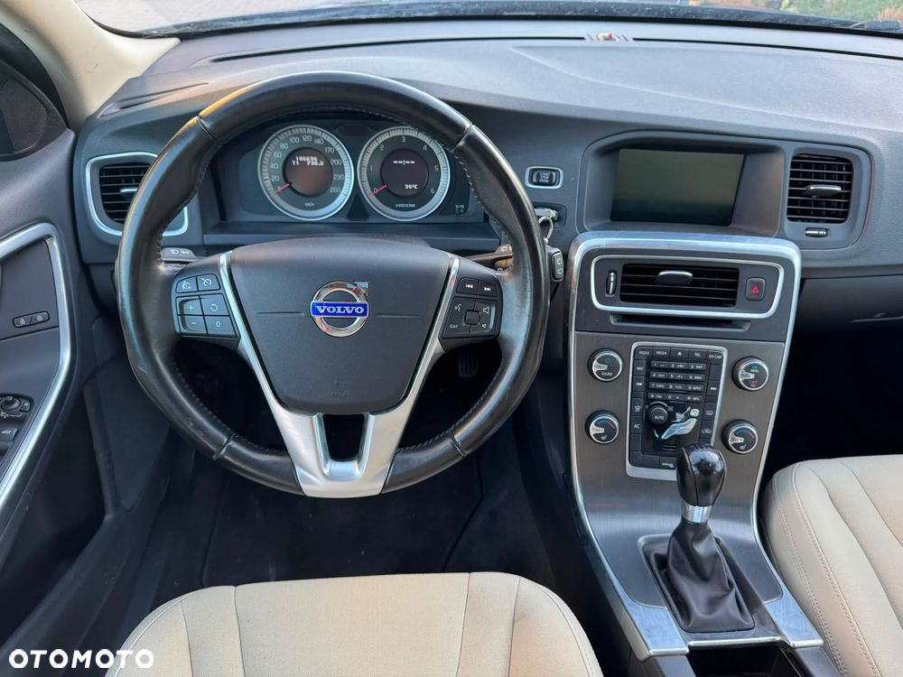 Volvo V60 D3 Momentum - 7