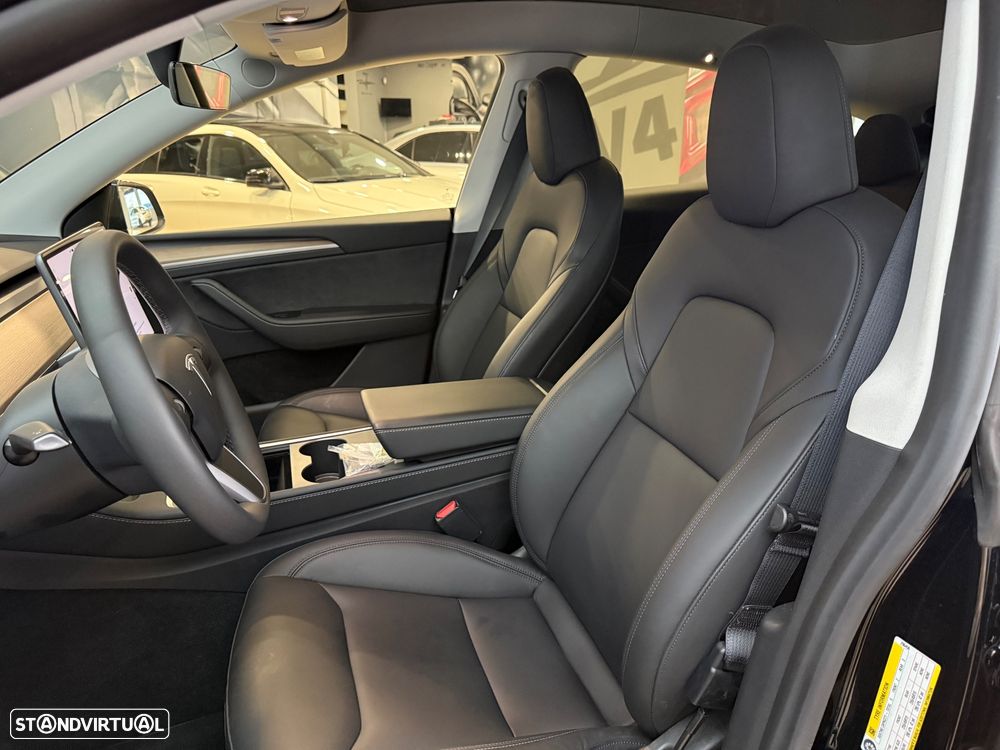 Tesla Model Y Launch Edition Long Range Dual Motor AWD - 6