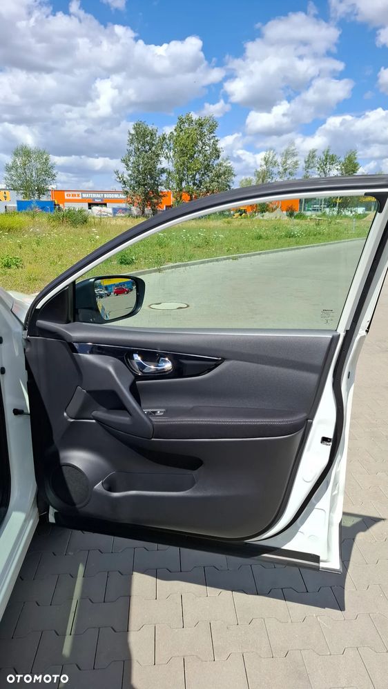 Nissan Qashqai 1.3 DIG-T N-Connecta - 18