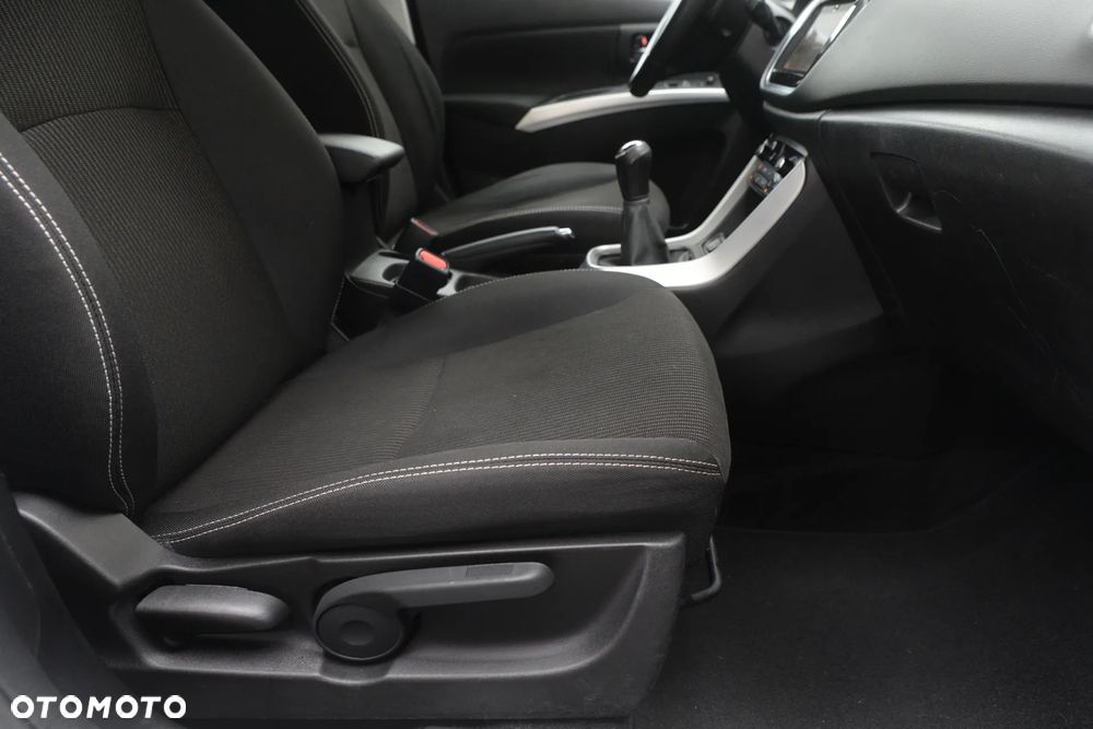 Suzuki SX4 S-Cross 1.0 T Comfort - 34