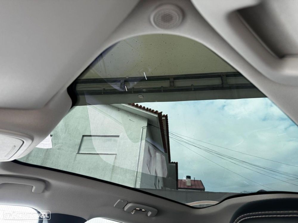 Ford Mustang Mach-E Standard - 31