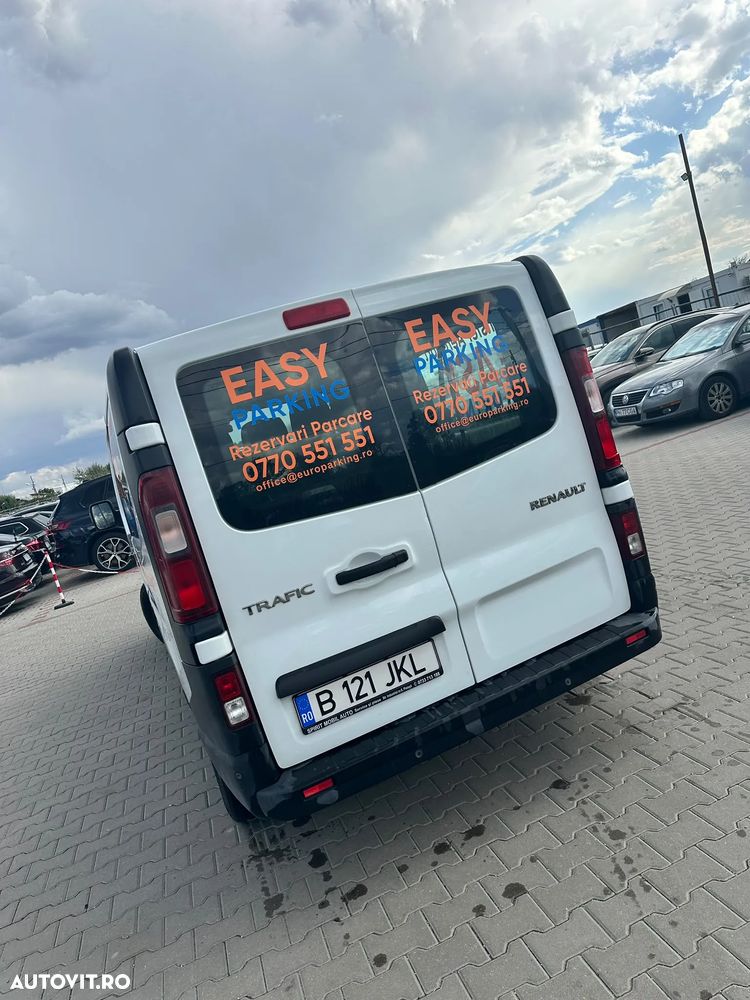 Renault Trafic 2.0 Blue dCi 110 S&S L1 8+1 Zen - 2