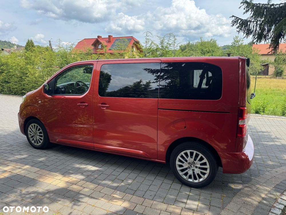 Peugeot Traveller 2.0 BlueHDi Compact Active - 17