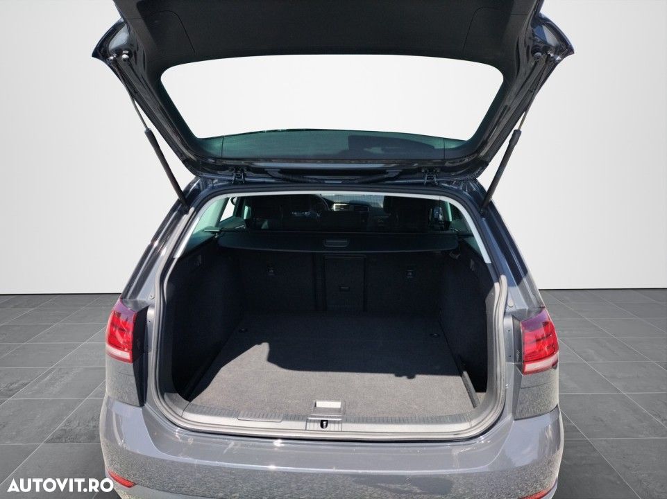 Volkswagen Golf - 16