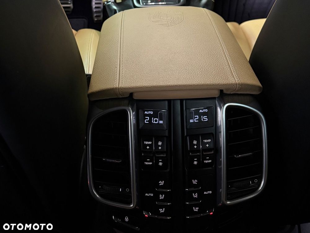 Porsche Cayenne S Diesel - 24