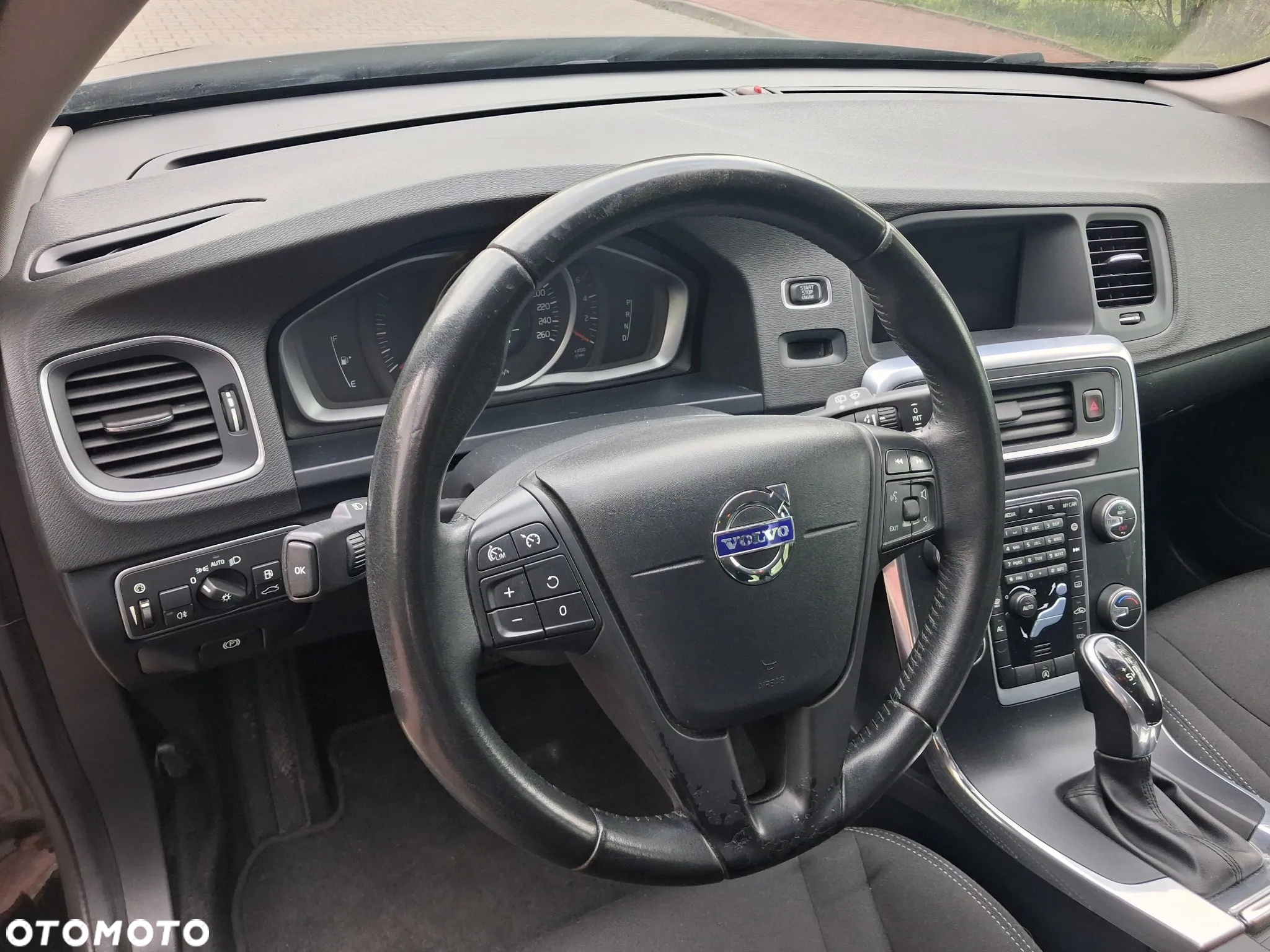 Volvo V60 D2 Geartronic Kinetic - 24