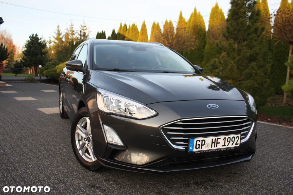 Ford Focus Turnier 1.0 EcoBoost Start-Stopp-System TITANIUM STYLE - 31