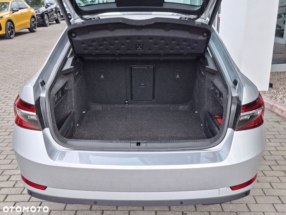 Skoda Superb 1.5 TSI Ambition DSG - 40