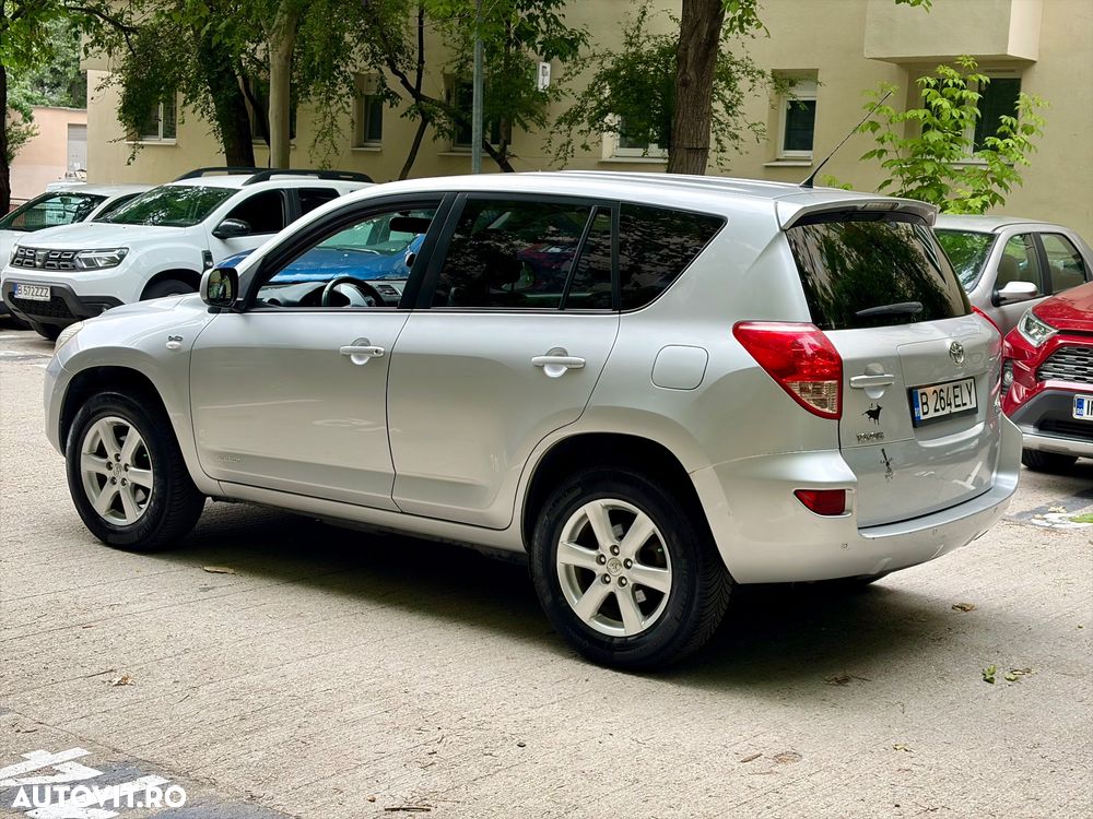 Toyota RAV4 2.2 D-4D Executive - 4