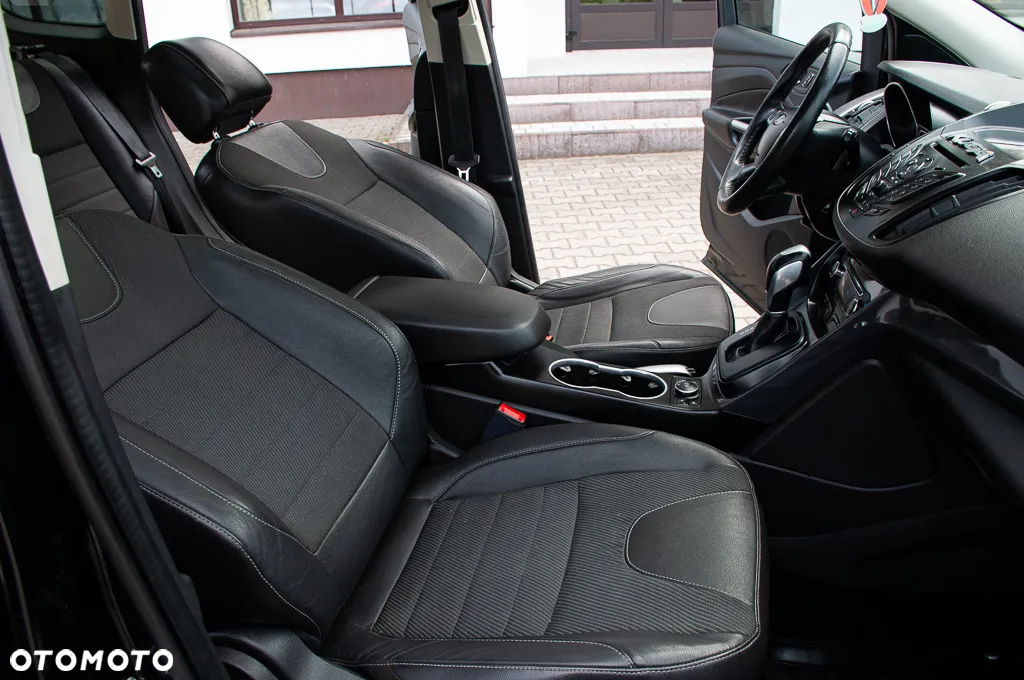 Ford Kuga 2.0 TDCi 4x4 Titanium - 15