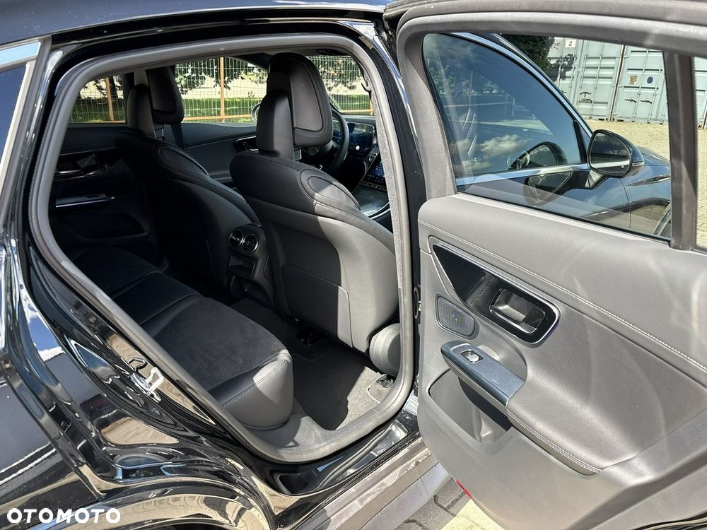 Mercedes-Benz GLC 220 d 4Matic 9G-TRONIC AMG Line Advanced - 20