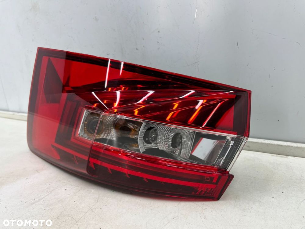 Lampa Skoda Superb 3 III 3v kombi 15-19r. PRAWA tylna w błotnik oryginalna prawy tył 3v9945208a - 2