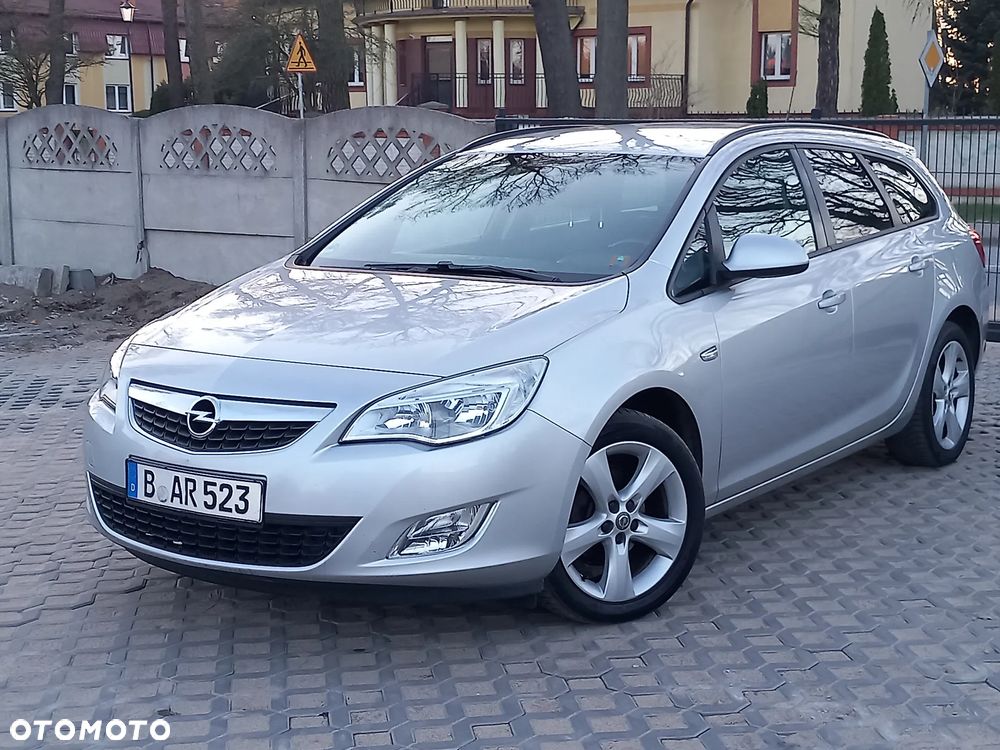Opel Astra 1.6 150 Jahre - 2