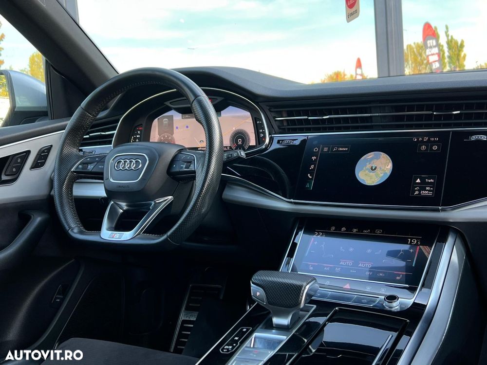 Audi Q8 - 8