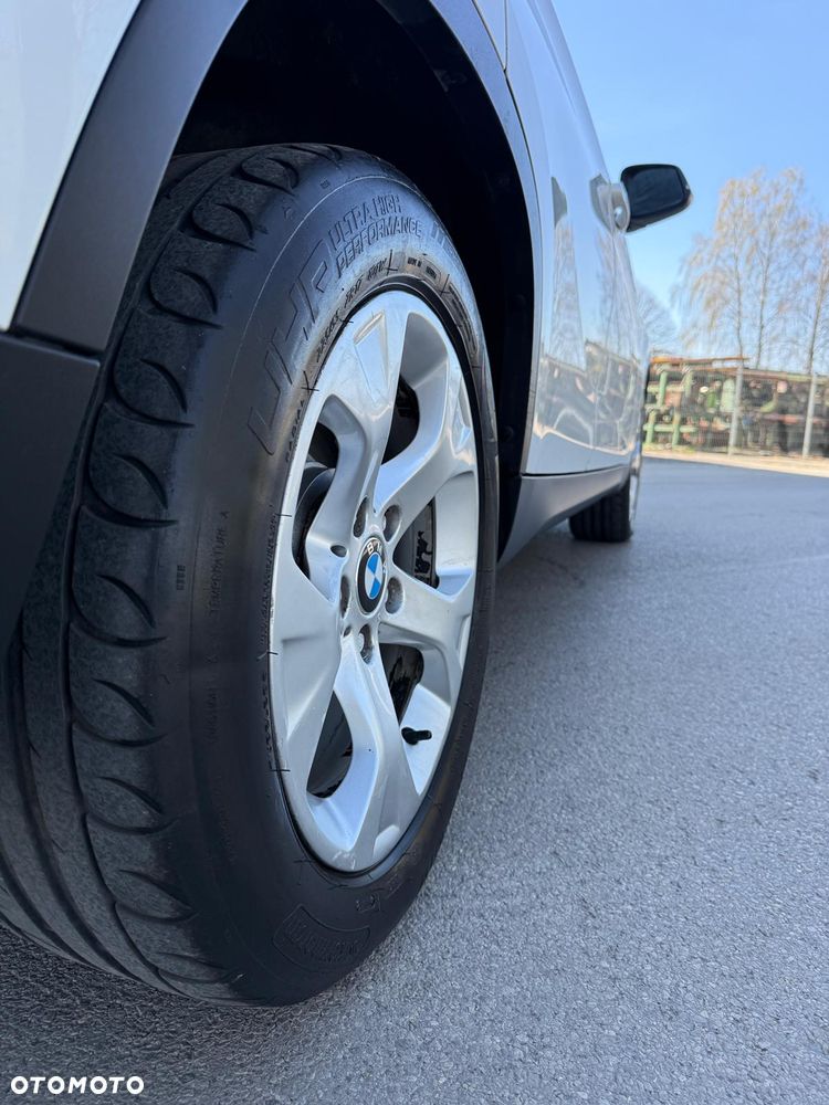 BMW X1 xDrive18d xLine - 16