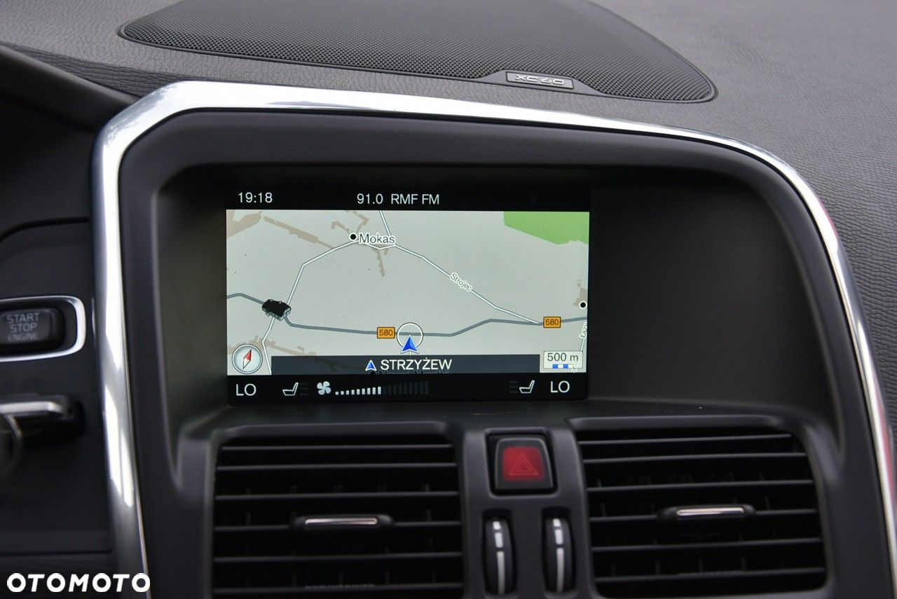 Volvo XC 60 - 32