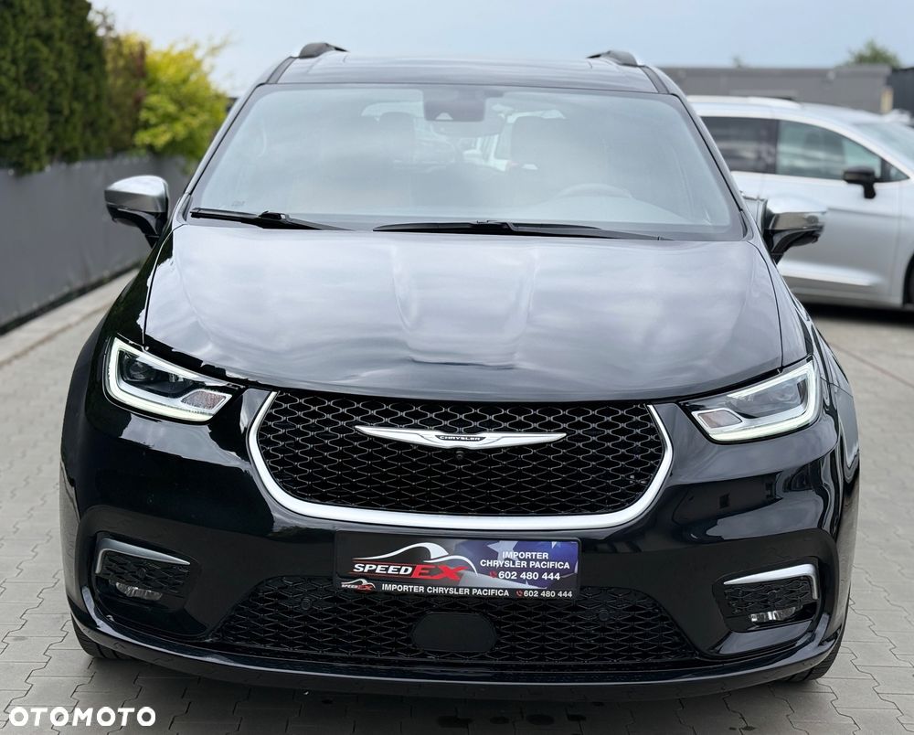 Chrysler Pacifica - 4