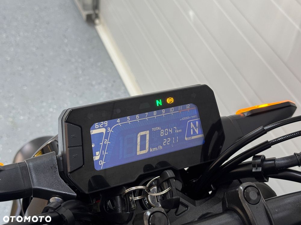 Honda CB - 25