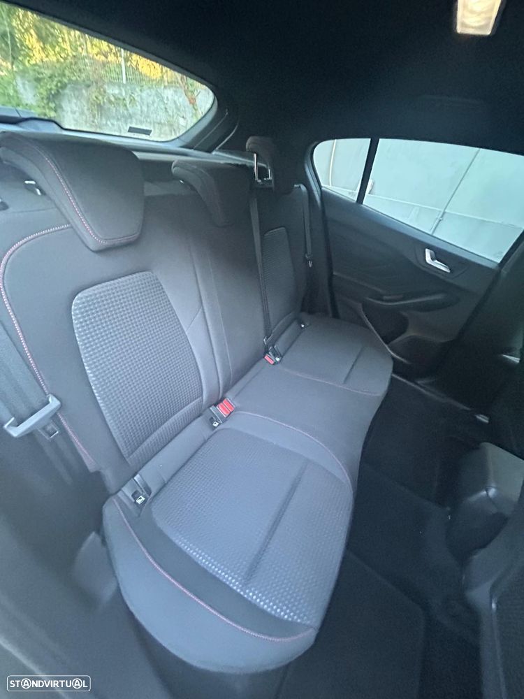 Ford Focus 1.0 EcoBoost ST-Line - 9