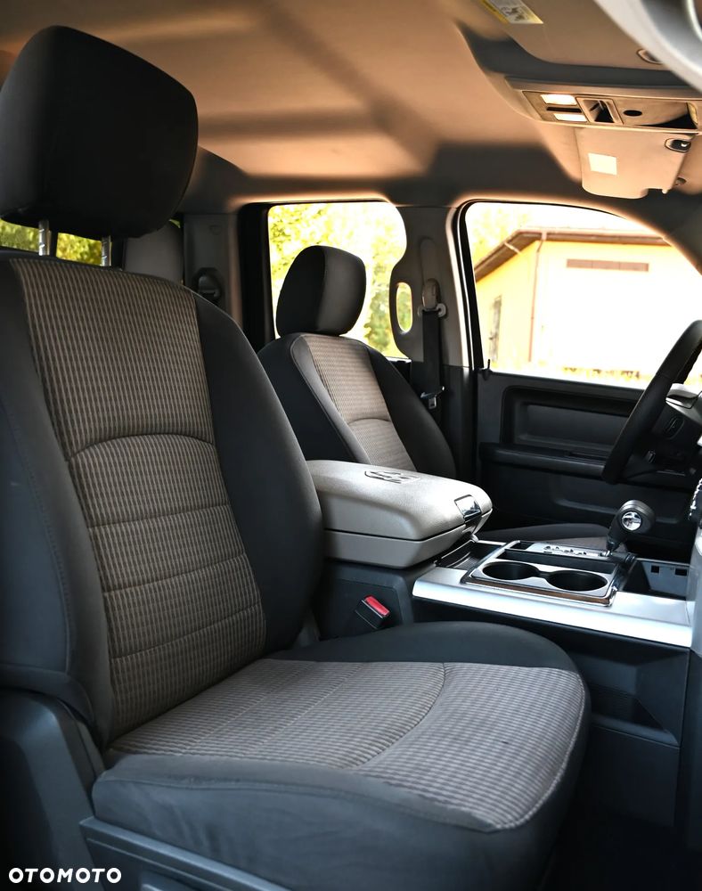 Dodge RAM - 30