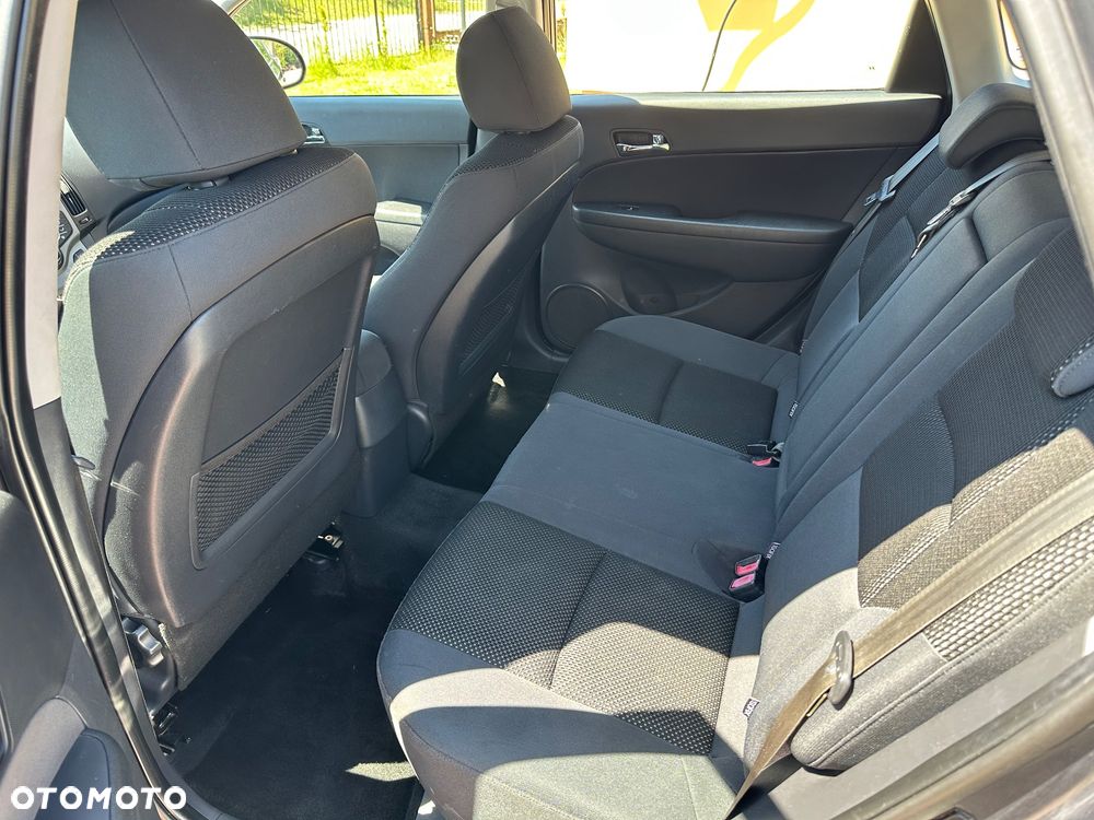 Hyundai i30 1.6 Premium - 17