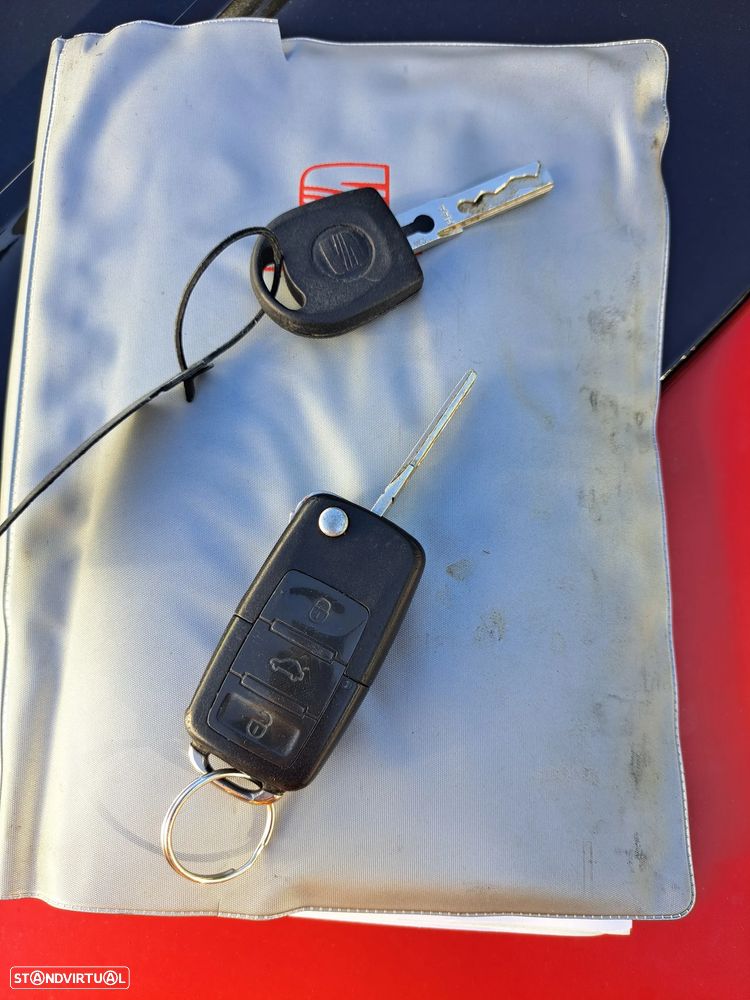 SEAT Leon 1.9 TDI DPF Sport - 27