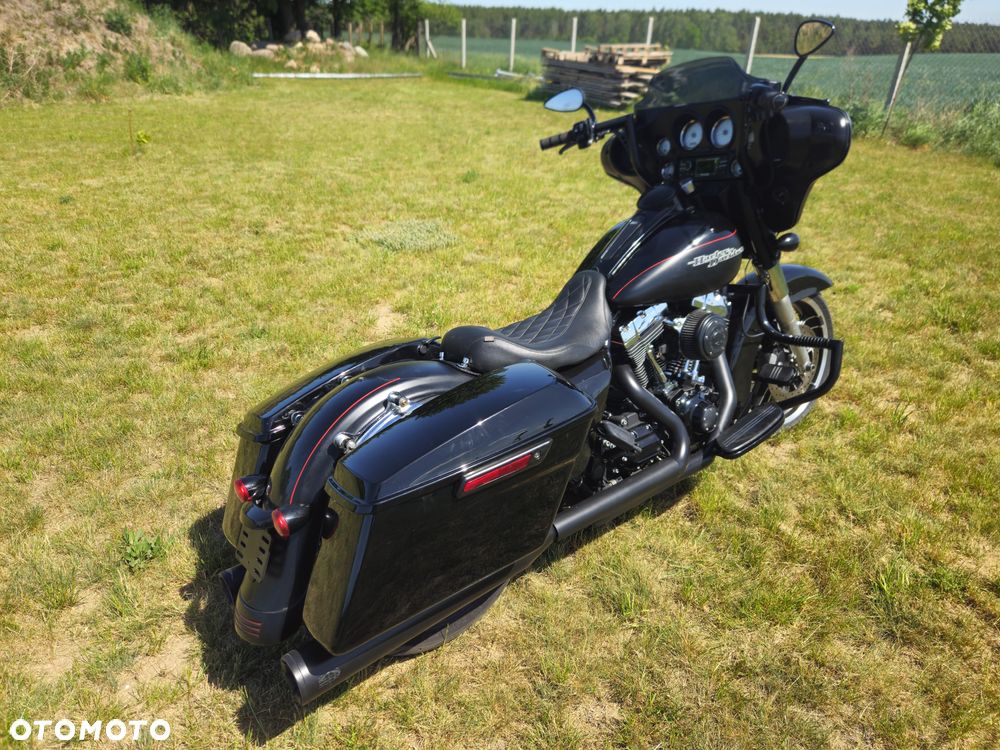 Harley-Davidson Touring Street Glide - 3