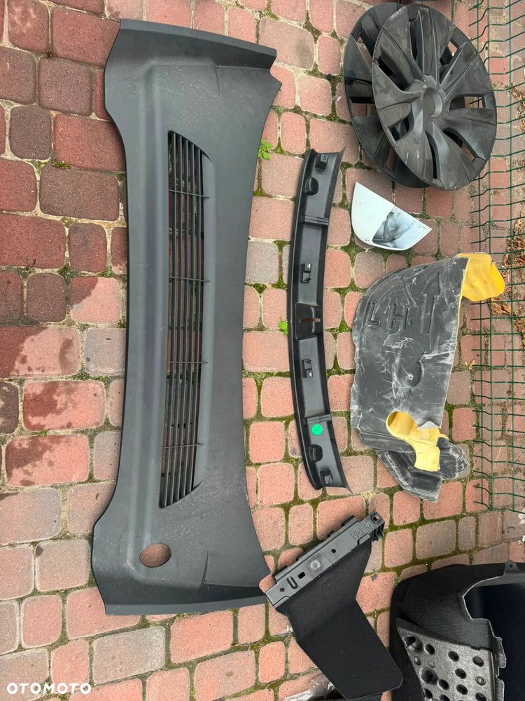 Tesla Model Y 62.5 Standard RWD - 40