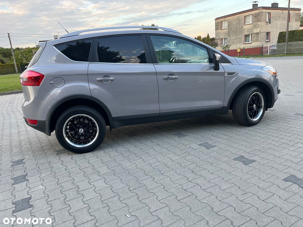 Ford Kuga 2.0 TDCi 4x4 Titanium - 25