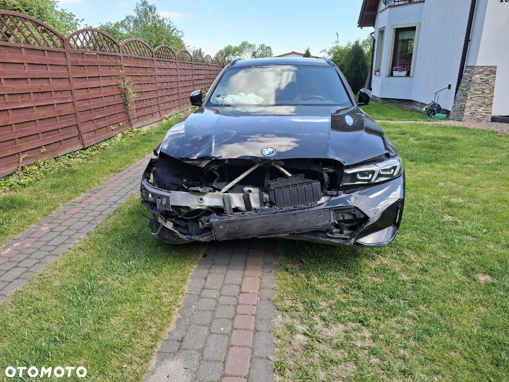 BMW Seria 3 330e PHEV M Sport sport - 2