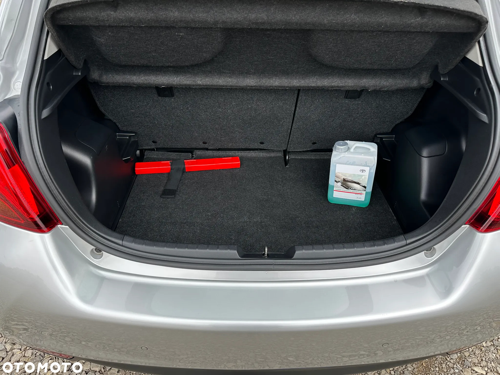 Toyota Yaris 1.33 Premium - 12