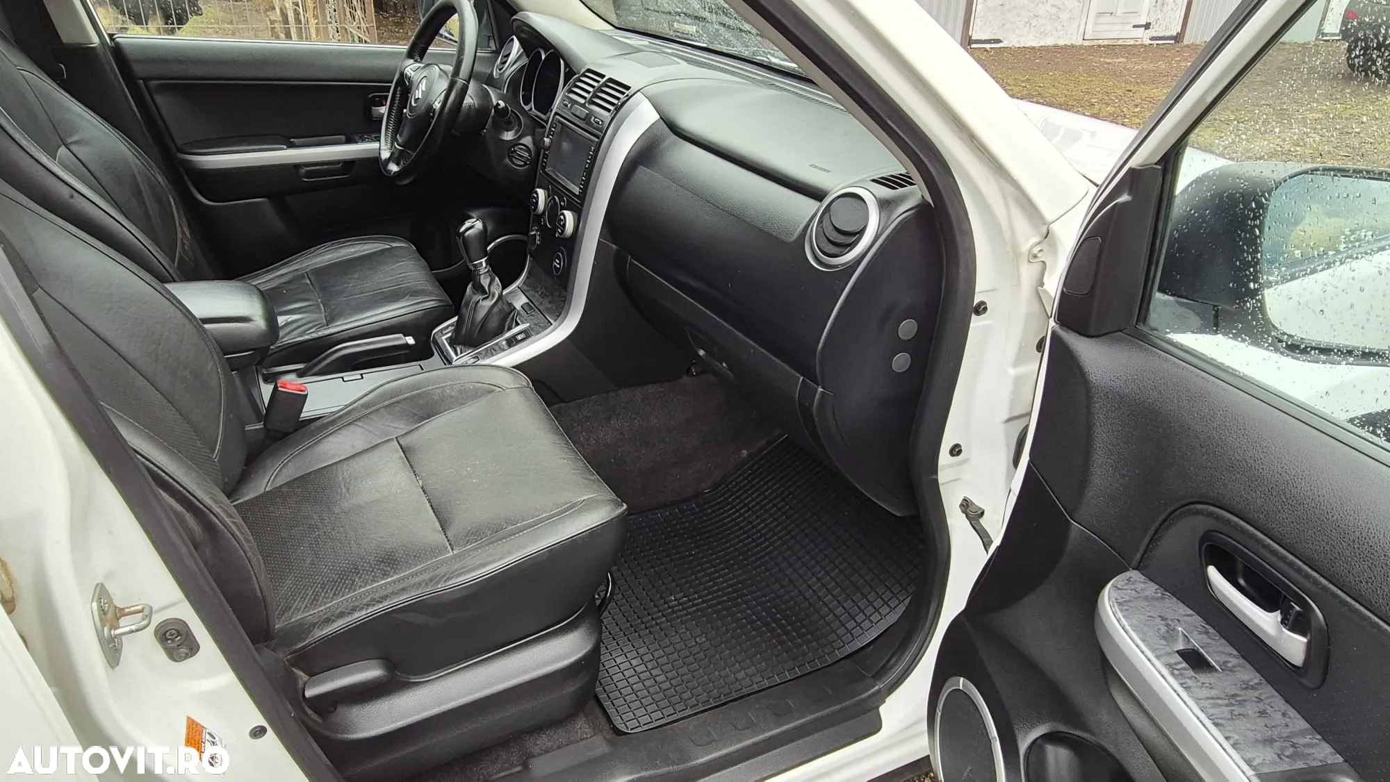 Suzuki Grand Vitara 1.9 DDiS Comfort - 9